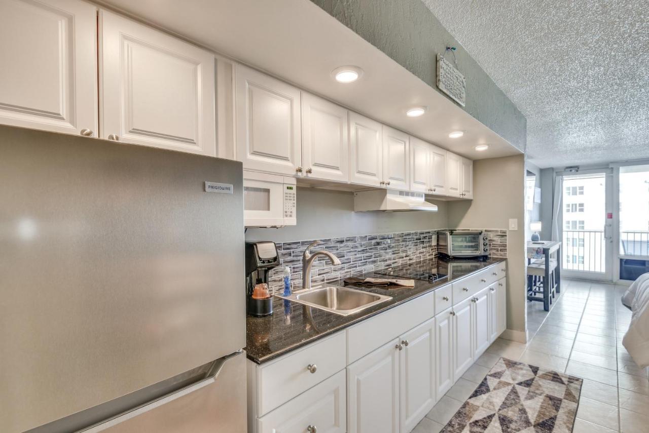 Breezy Daytona Beach Studio With Balcony And Views! Ngoại thất bức ảnh
